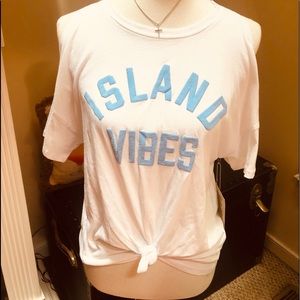 NWT Island Vibes Open Shoulder Tee 🌸🌊🧜‍♀️